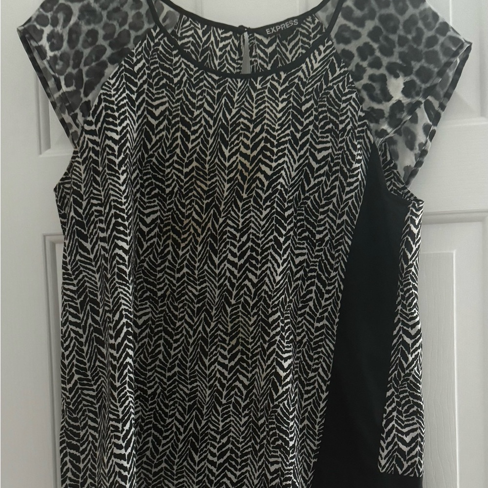 Express Black and Gray Cap Sleeve Blouse